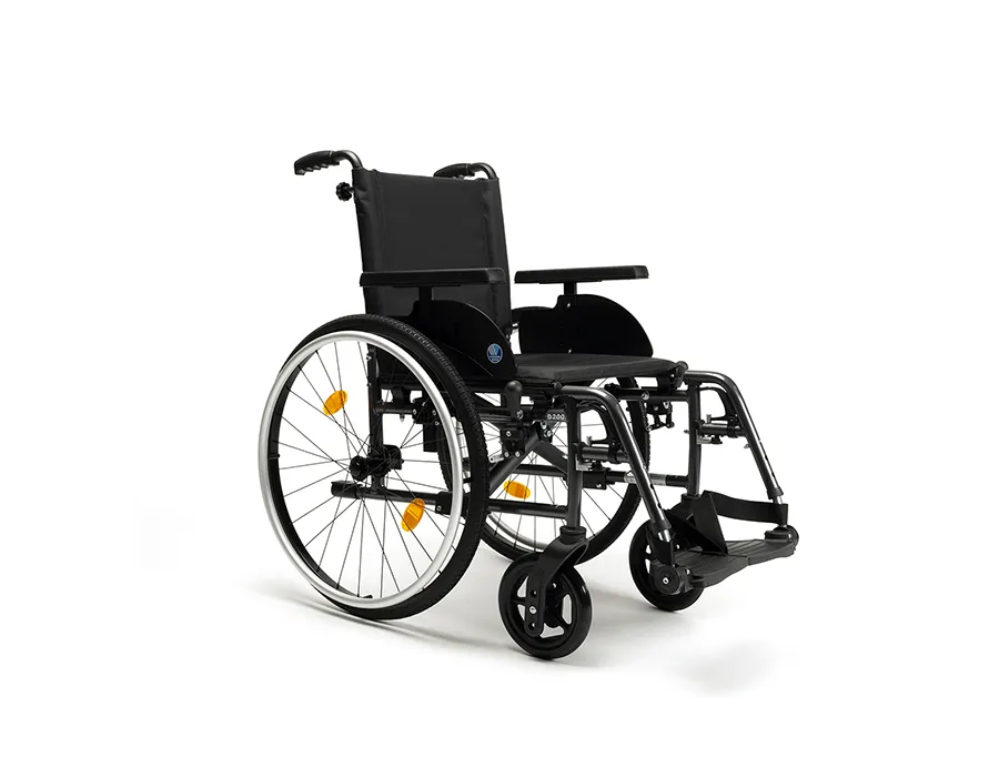 Wózek inwalidzki ze stopów lekkich D200 C Vermeiren